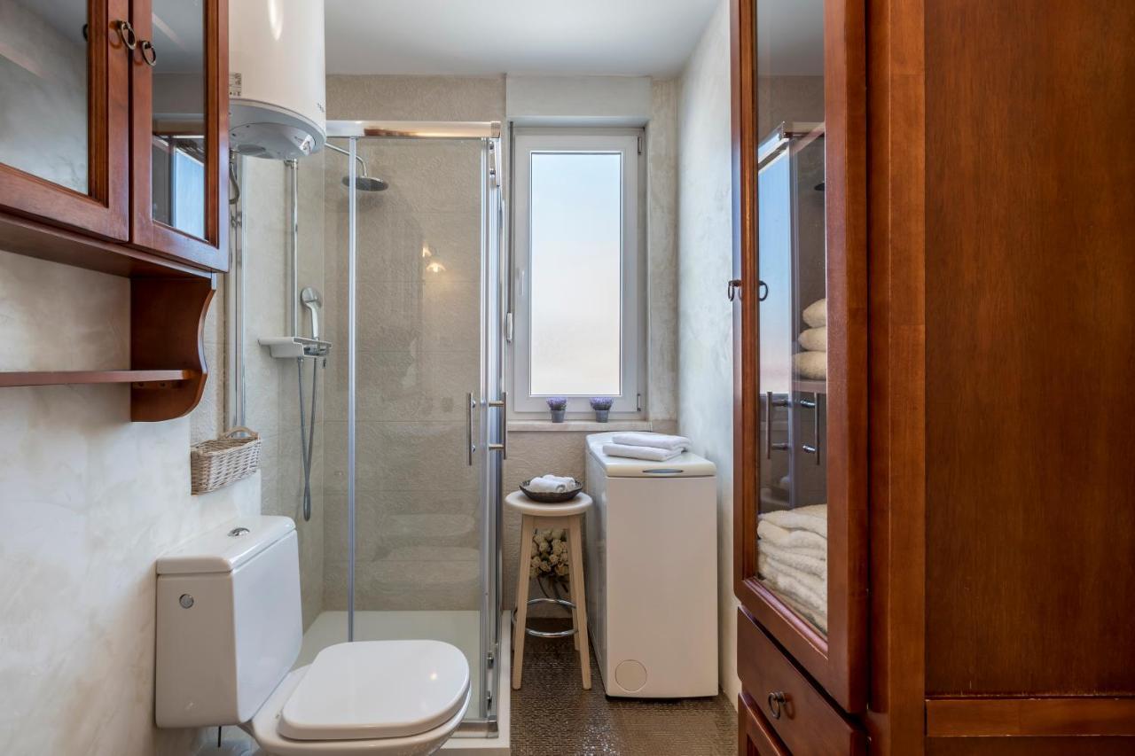 Apartmán Seaside Penthouse With Hot Tub Sky Living Split Exteriér fotografie