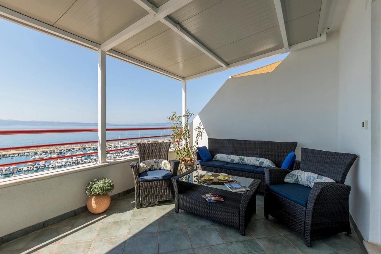 Apartmán Seaside Penthouse With Hot Tub Sky Living Split Exteriér fotografie