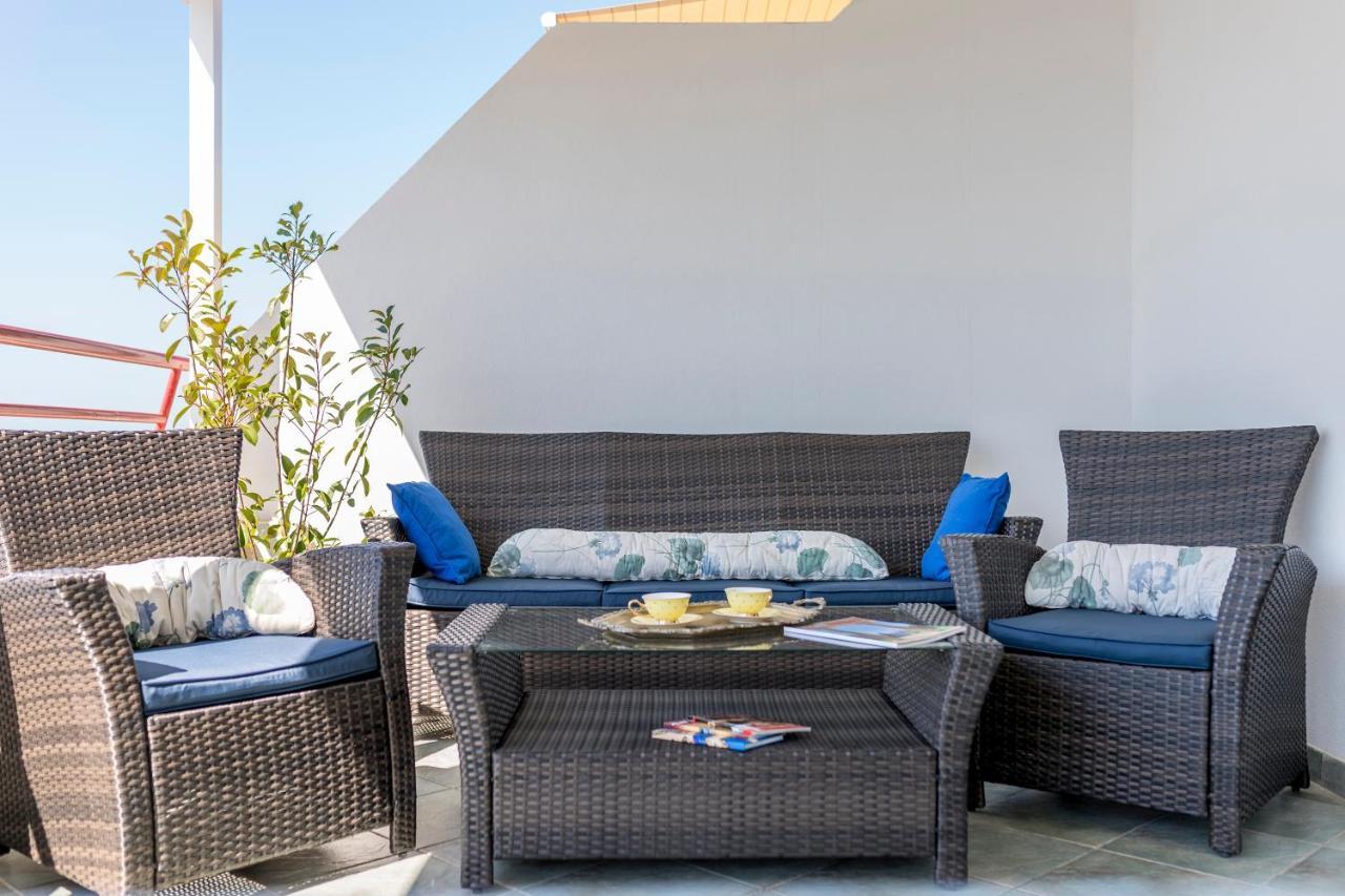 Apartmán Seaside Penthouse With Hot Tub Sky Living Split Exteriér fotografie