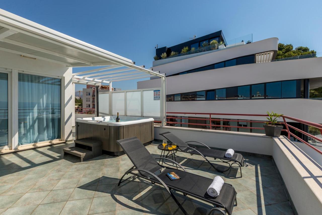 Apartmán Seaside Penthouse With Hot Tub Sky Living Split Exteriér fotografie