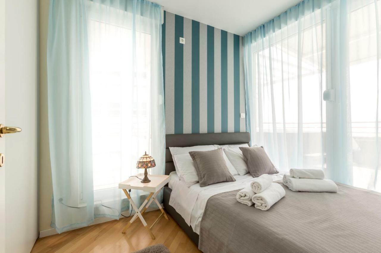 Apartmán Seaside Penthouse With Hot Tub Sky Living Split Exteriér fotografie